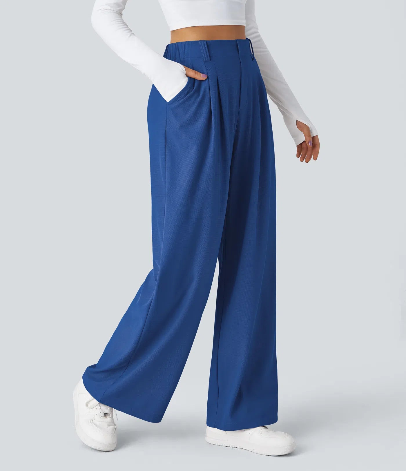 Hose aus Stretchmaterial mit hohem Bund, Waffelmuster, Seitentaschen und weitem Bein